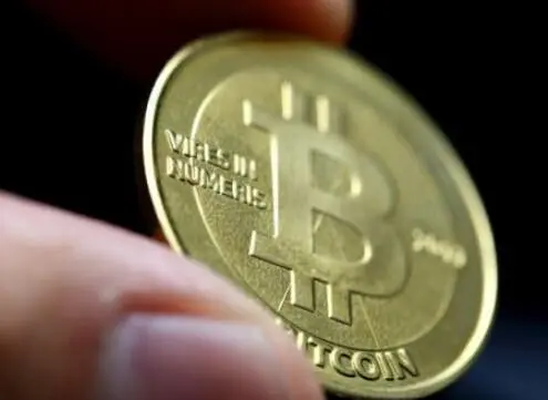 比特币“血崩” 全球加密货币市场超438万人爆仓