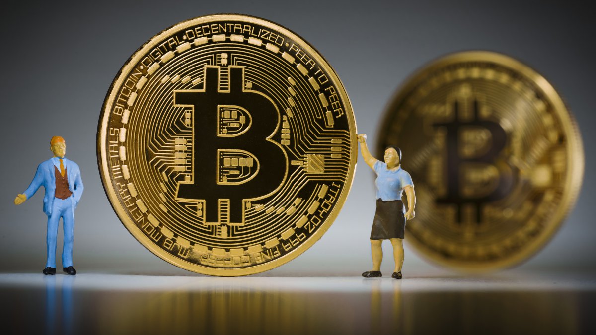 比特币92万关口危局:近七日数据揭示破位概率